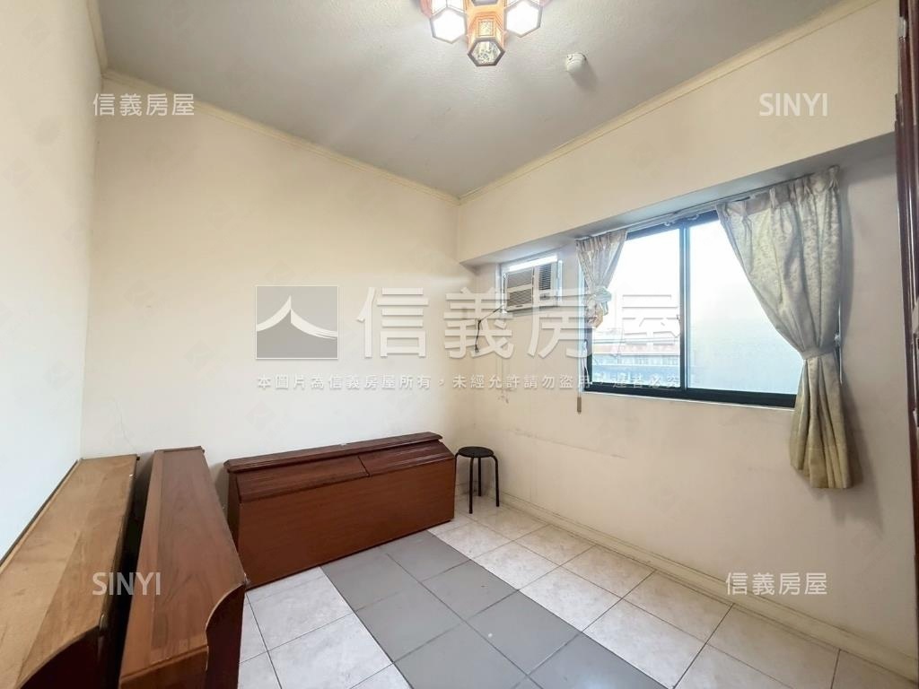 國泰建設稀有三房『車位』房屋室內格局與周邊環境