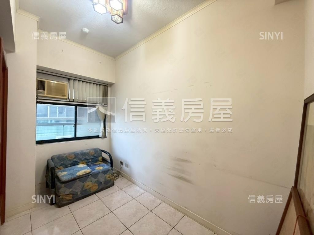 國泰建設稀有三房『車位』房屋室內格局與周邊環境