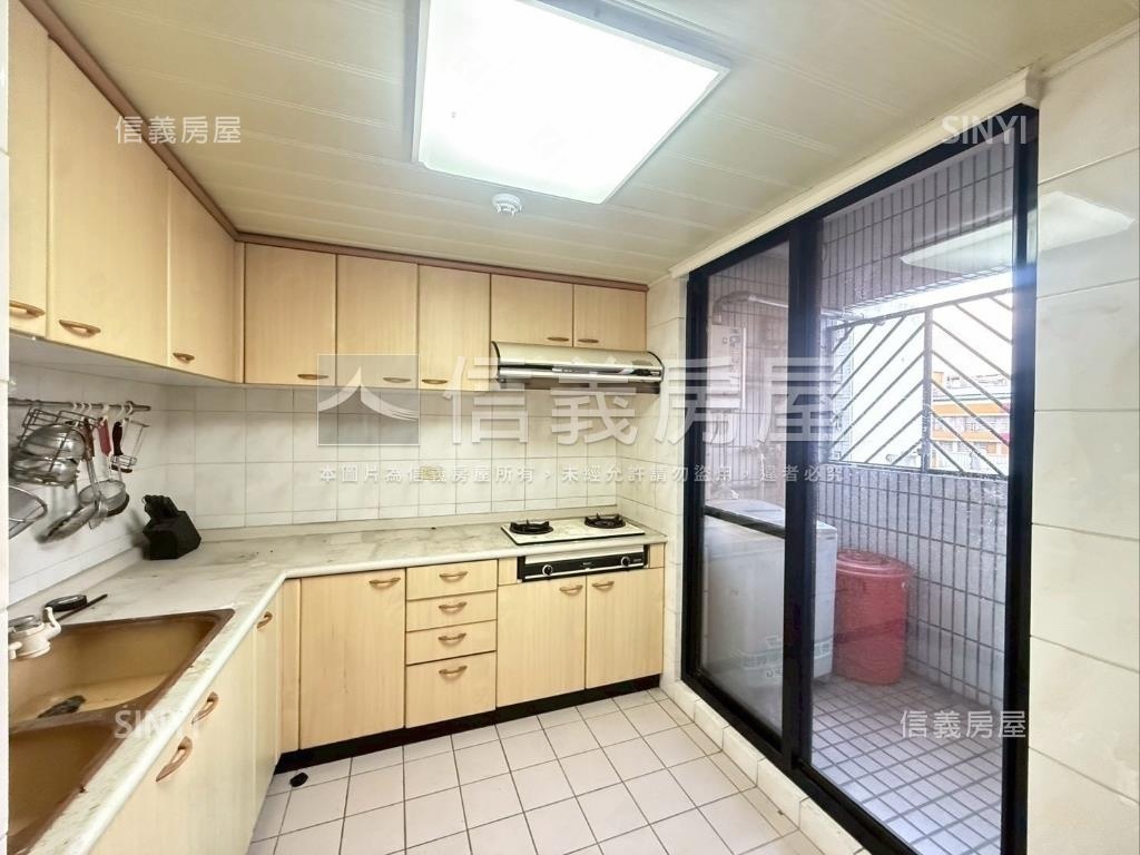 國泰建設稀有三房『車位』房屋室內格局與周邊環境