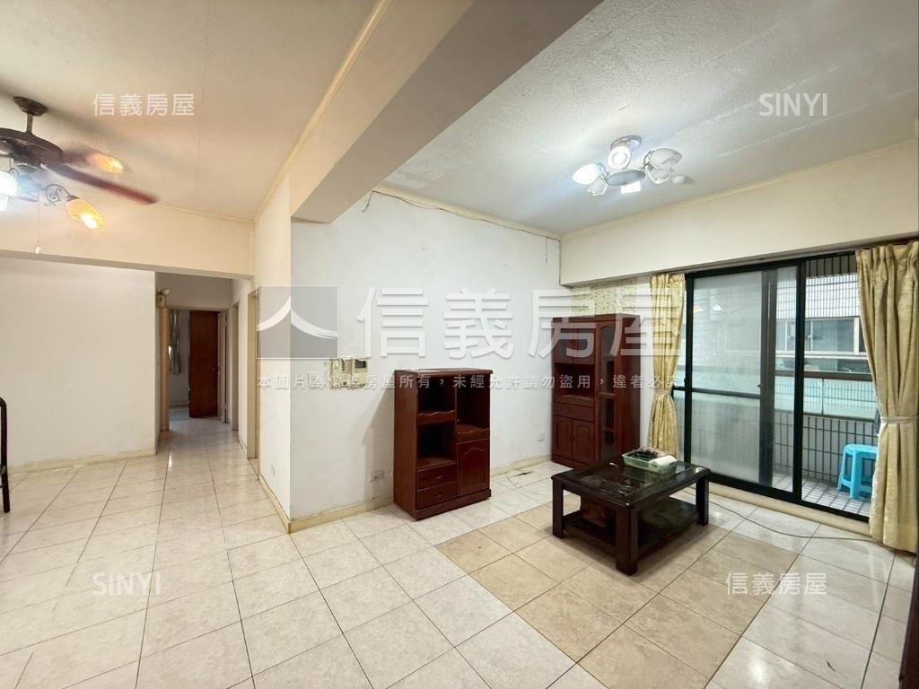 國泰建設稀有三房『車位』房屋室內格局與周邊環境