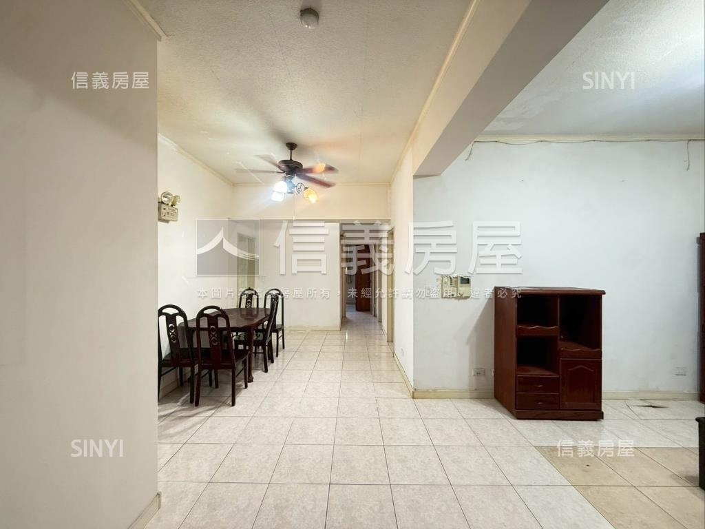 國泰建設稀有三房『車位』房屋室內格局與周邊環境