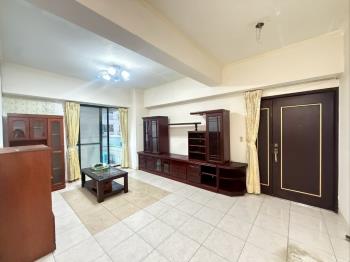 國泰建設稀有三房『車位』