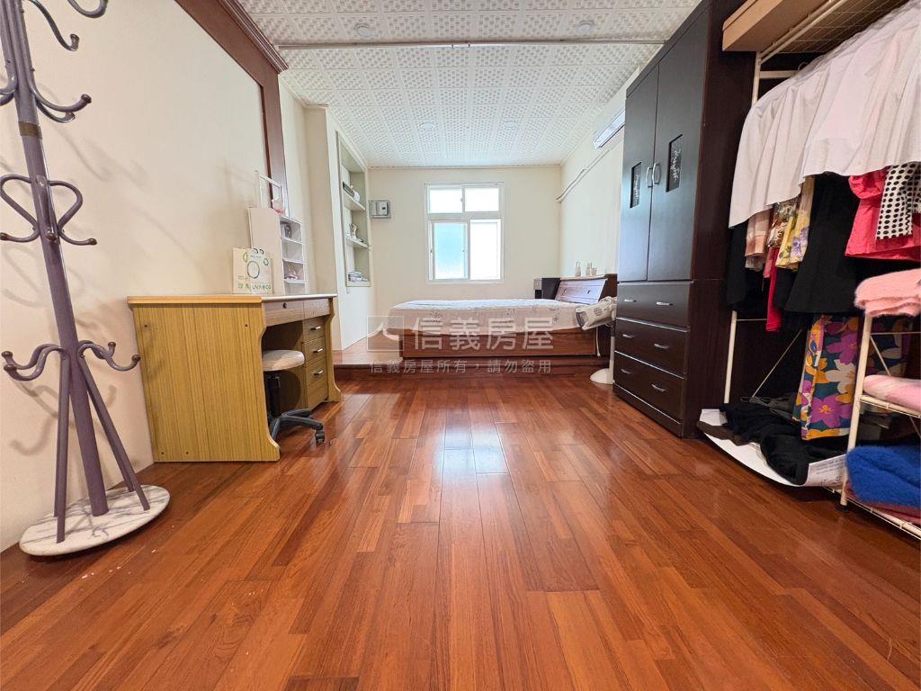 近河濱步道靜巷機能美透天房屋室內格局與周邊環境