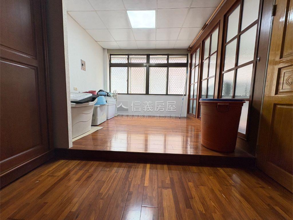 近河濱步道靜巷機能美透天房屋室內格局與周邊環境