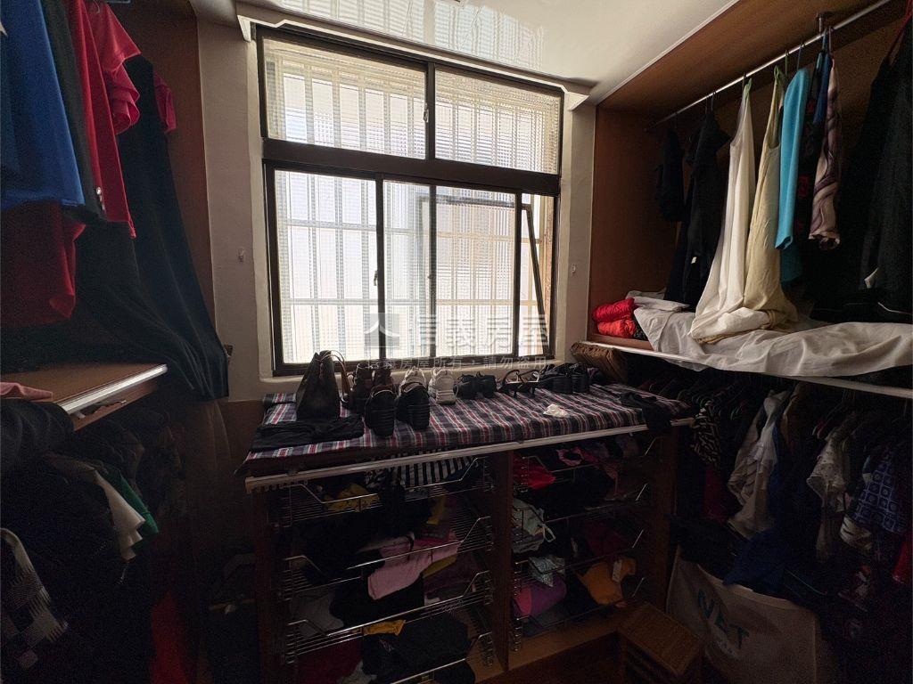近河濱步道靜巷機能美透天房屋室內格局與周邊環境