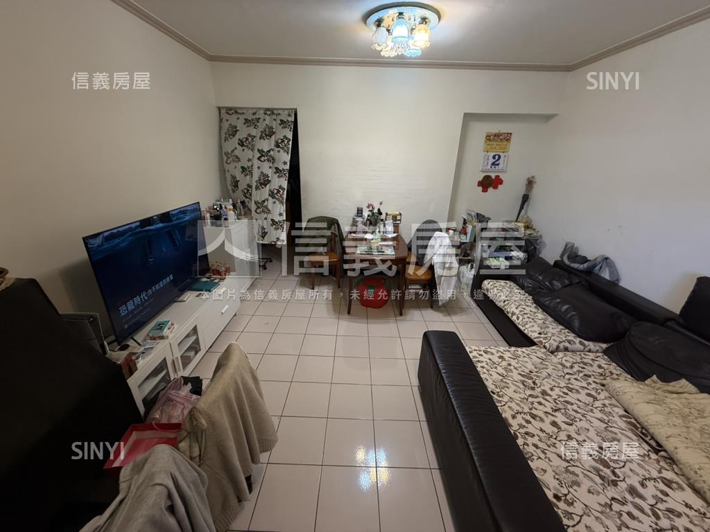 近公園電梯三房房屋室內格局與周邊環境