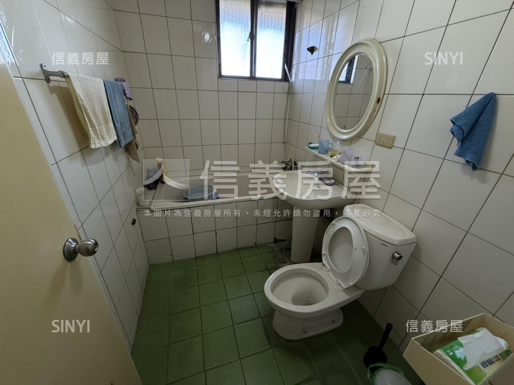 近公園電梯三房房屋室內格局與周邊環境