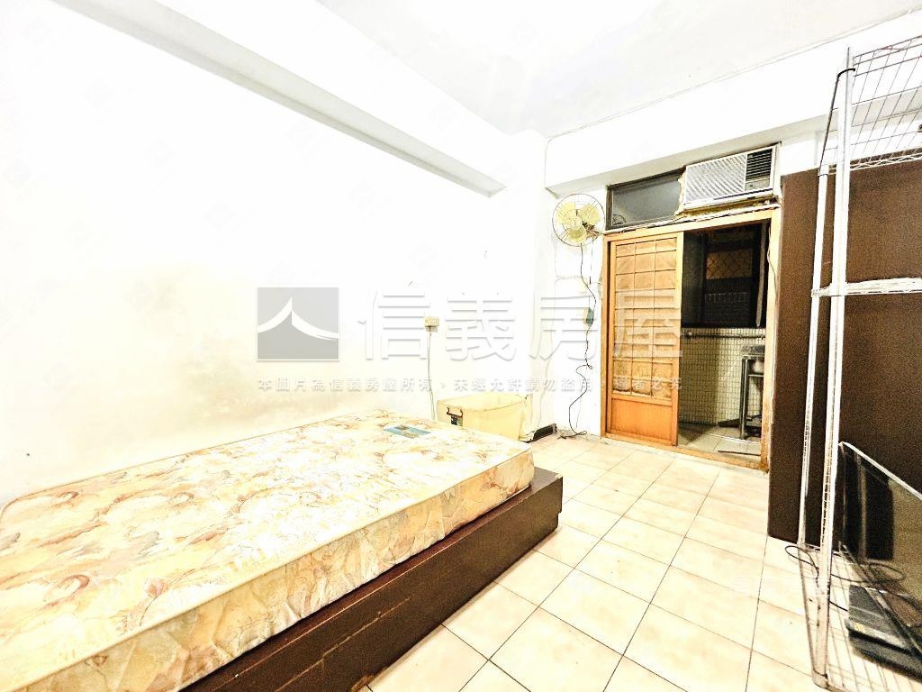 降價～民權西路站電梯三房房屋室內格局與周邊環境