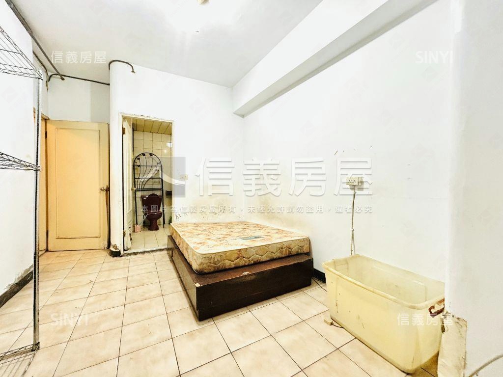 降價～民權西路站電梯三房房屋室內格局與周邊環境