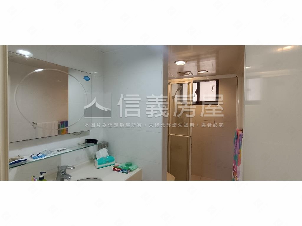 松江仰翠三房附坡平車位房屋室內格局與周邊環境