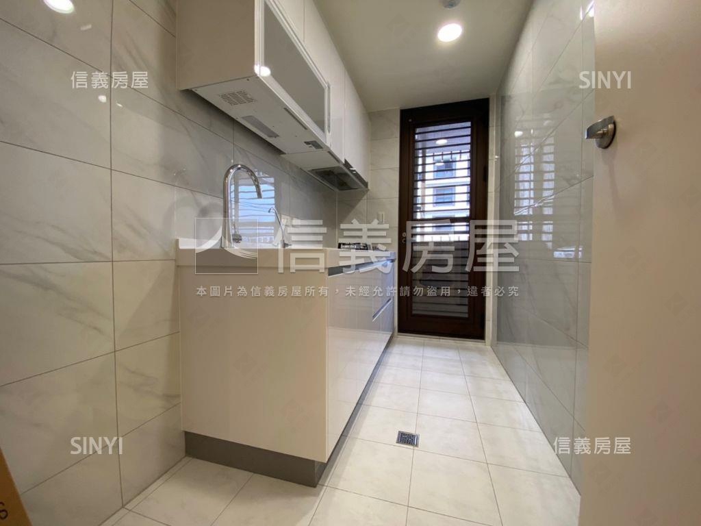 ［新］副都心宏璟兩房車位房屋室內格局與周邊環境