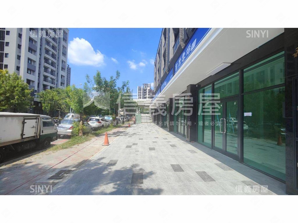 首席雲端七質感透天店墅房屋室內格局與周邊環境