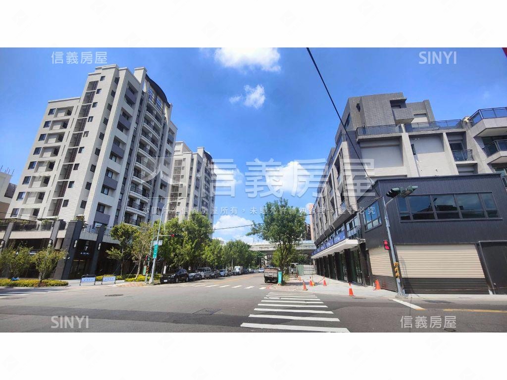首席雲端七質感透天店墅房屋室內格局與周邊環境