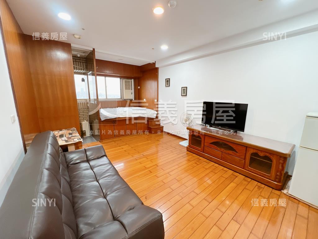 金世紀錄新婚首購套房房屋室內格局與周邊環境