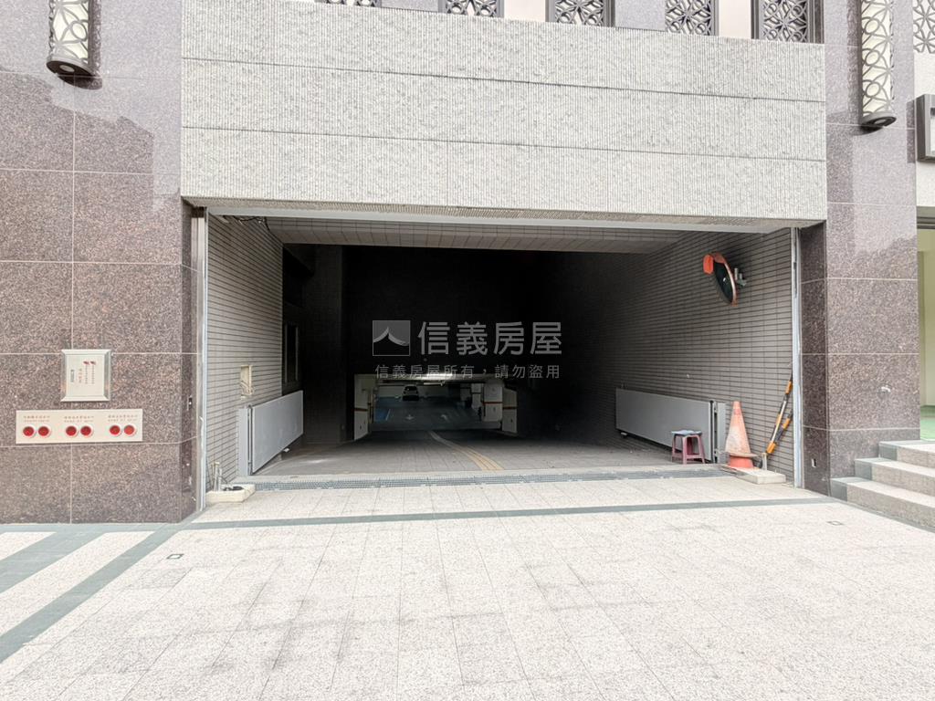 士林一品Ａ１戶５樓房屋室內格局與周邊環境