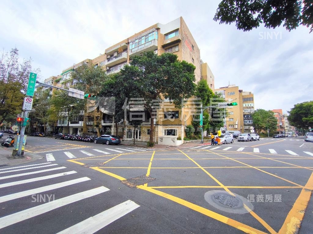 【專任】富錦街文創金店面房屋室內格局與周邊環境