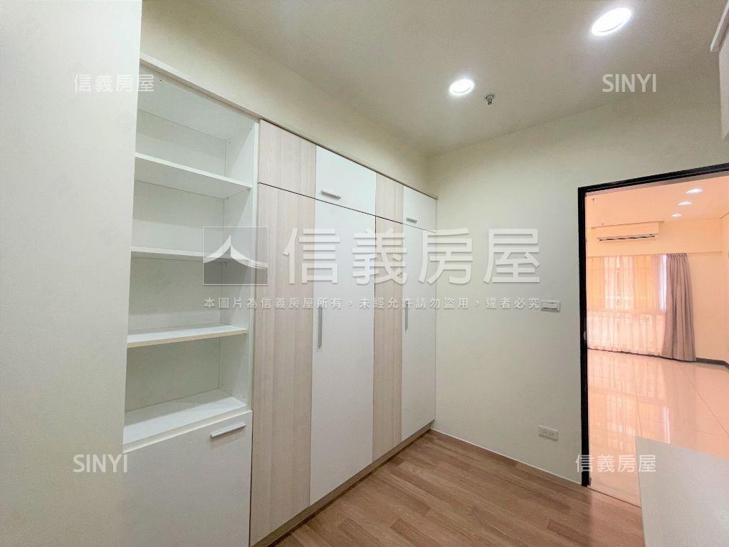 中壢。法國之星。三房車位房屋室內格局與周邊環境