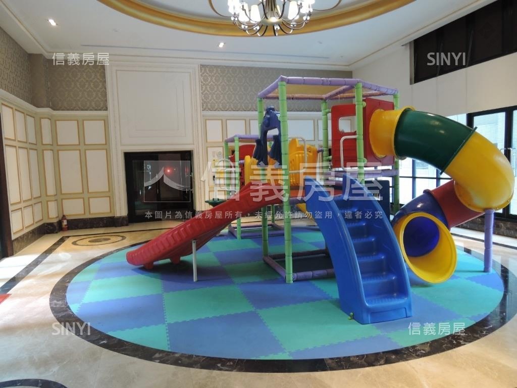 中壢。法國之星。三房車位房屋室內格局與周邊環境