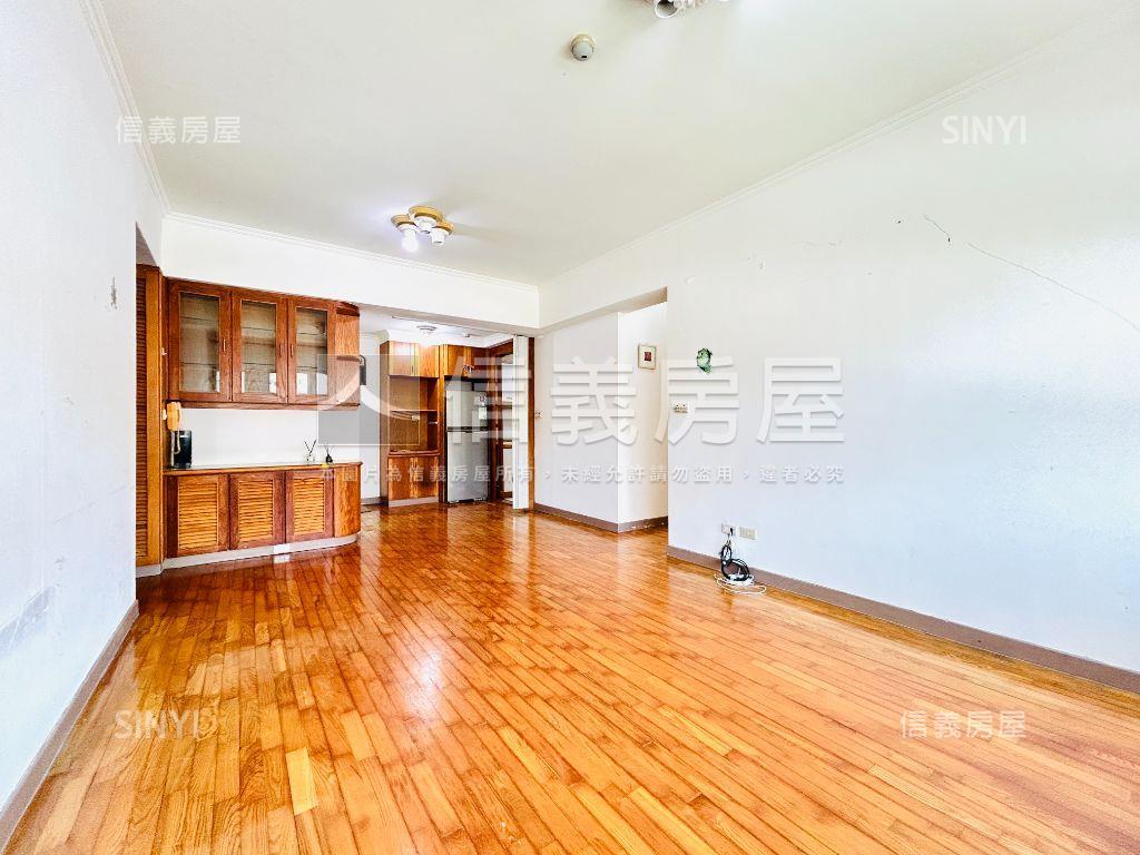 內湖站｜高樓邊間３房車位房屋室內格局與周邊環境