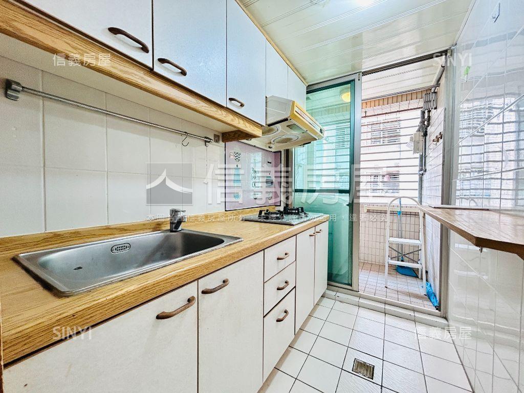 內湖站｜高樓邊間３房車位房屋室內格局與周邊環境