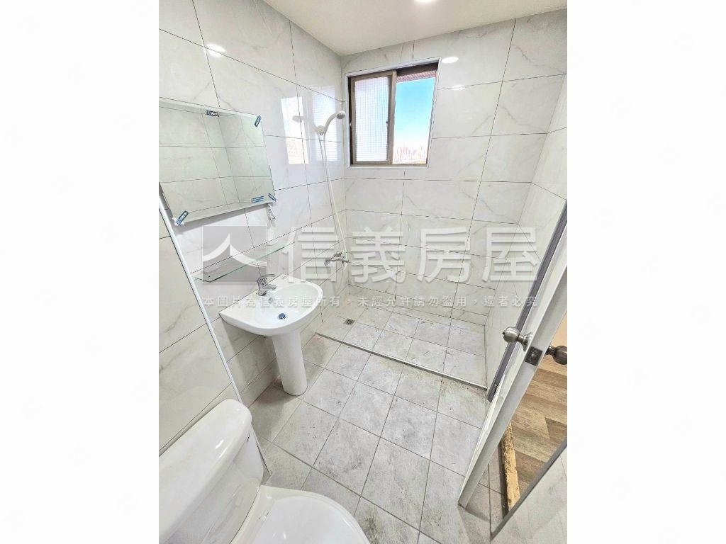 屋況全新！北區美三房車位房屋室內格局與周邊環境