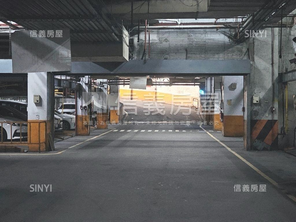 屋況全新！北區美三房車位房屋室內格局與周邊環境