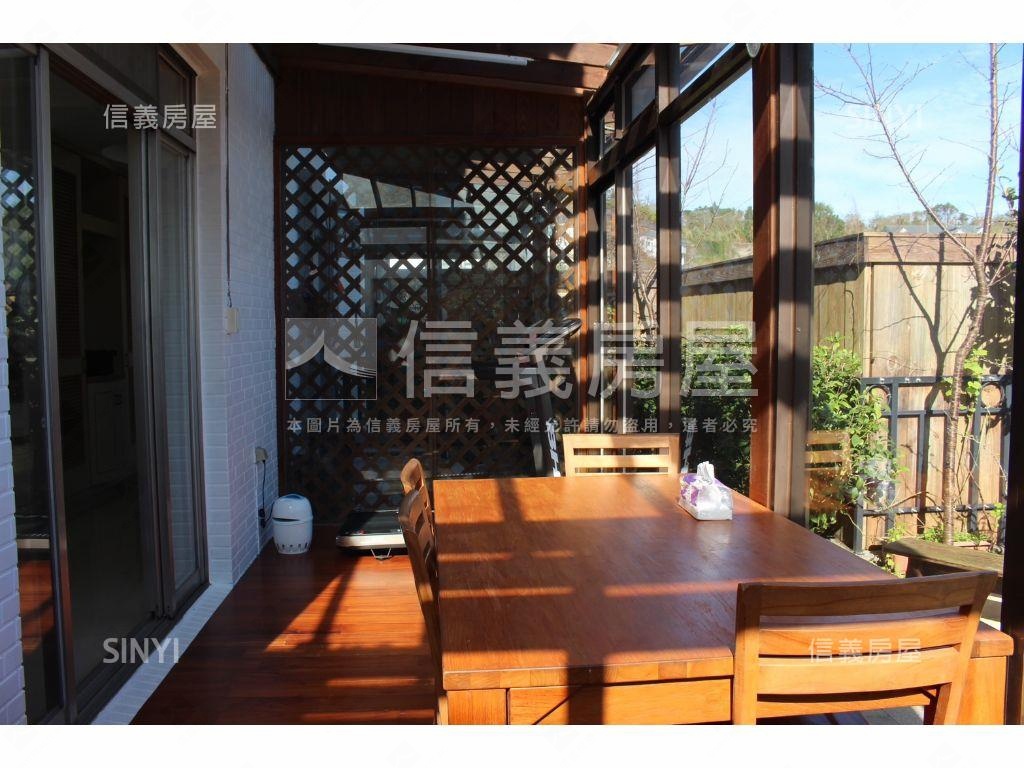 大台北華城特區庭院別墅房屋室內格局與周邊環境