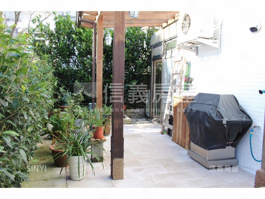 大台北華城特區庭院別墅房屋室內格局與周邊環境
