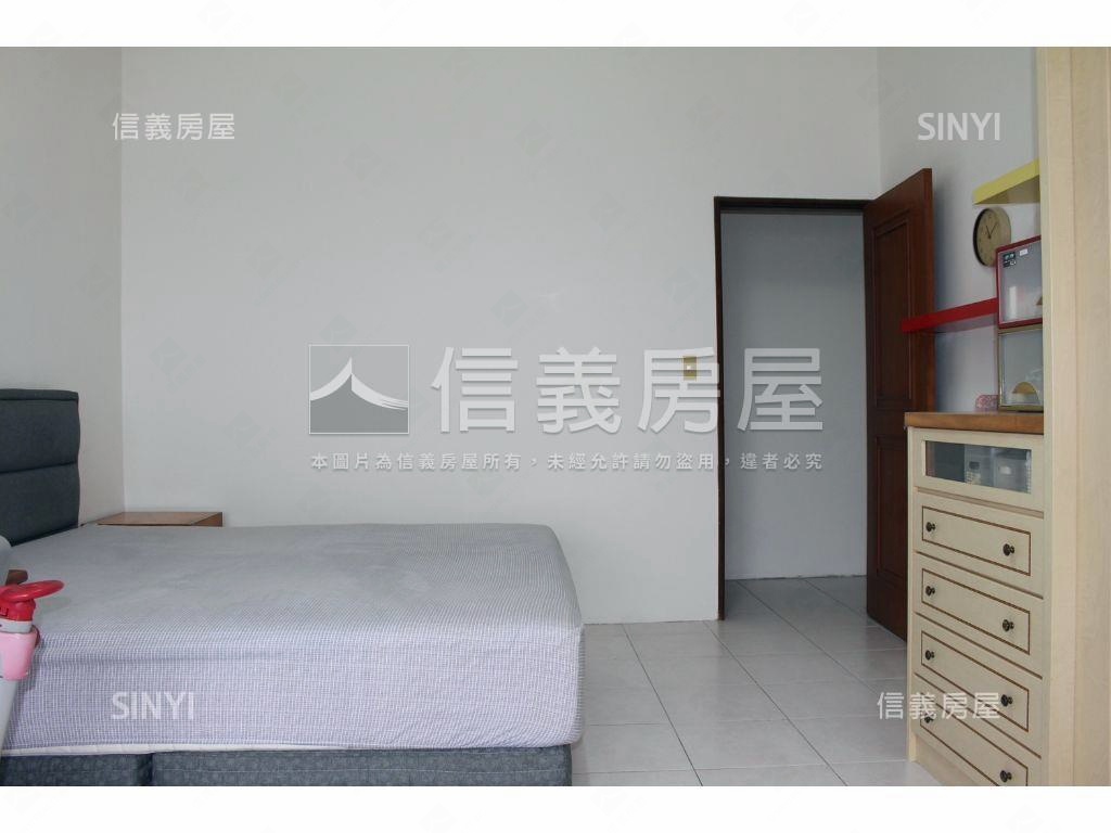 大台北華城特區庭院別墅房屋室內格局與周邊環境