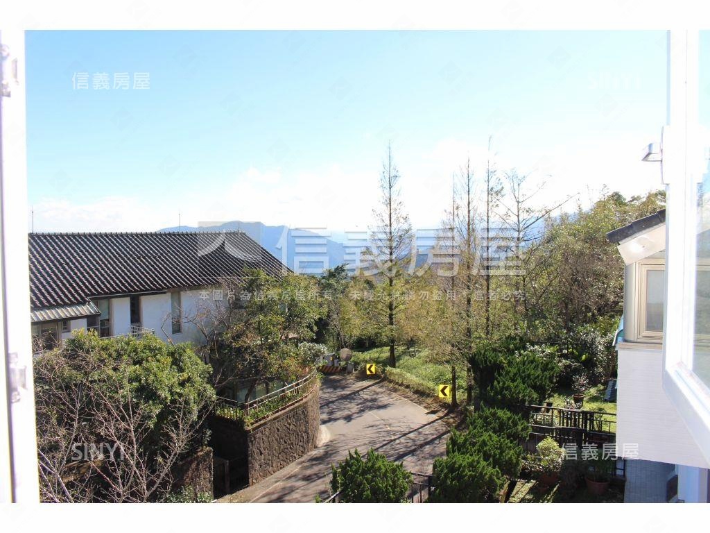 大台北華城特區庭院別墅房屋室內格局與周邊環境