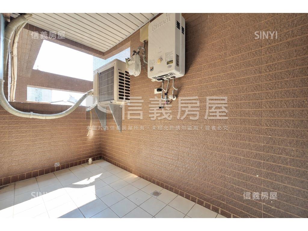 親家居禮次頂樓三房平車房屋室內格局與周邊環境