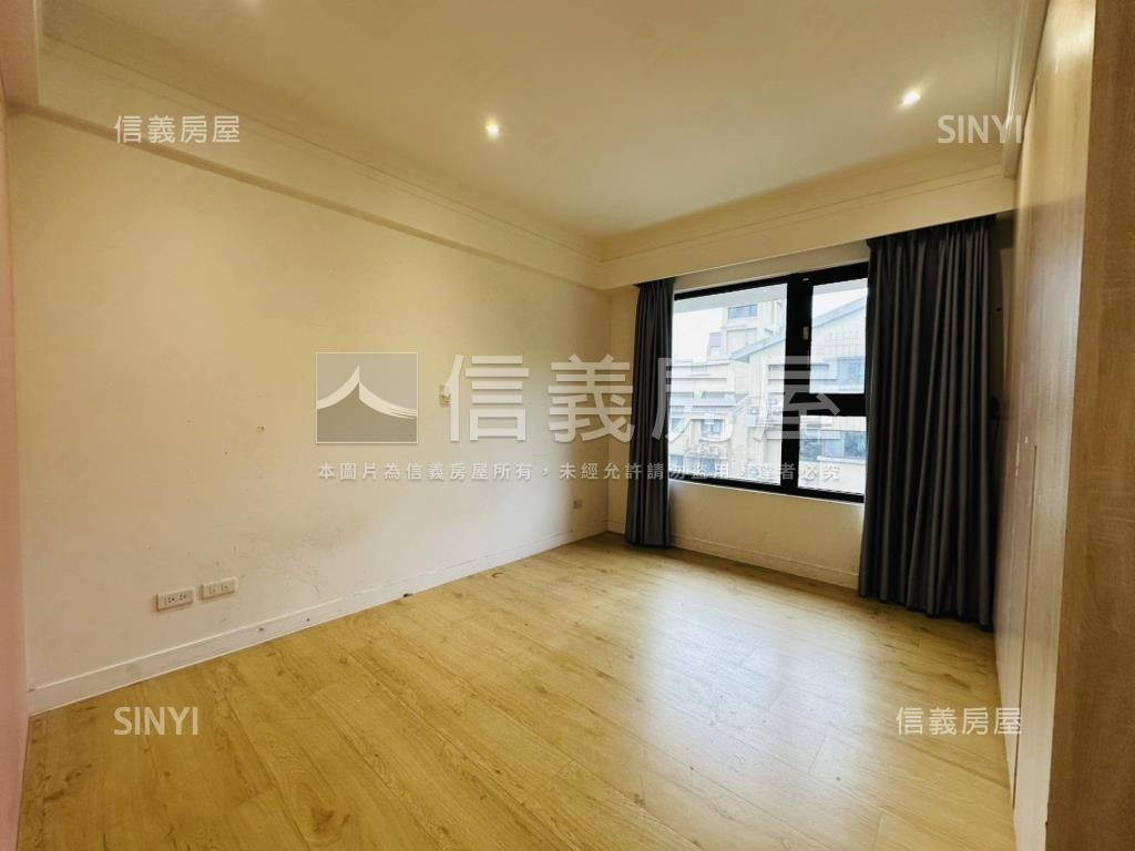 森詠，五房雙主臥豪邸房屋室內格局與周邊環境