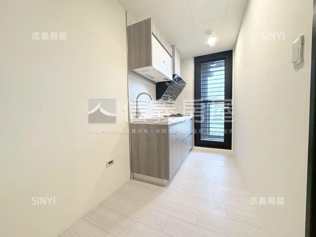 新潤花路溫馨兩房車位房屋室內格局與周邊環境