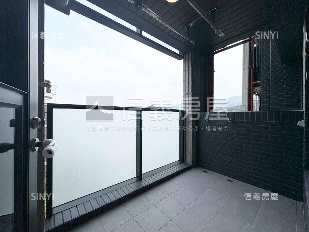 新潤花路溫馨兩房車位房屋室內格局與周邊環境