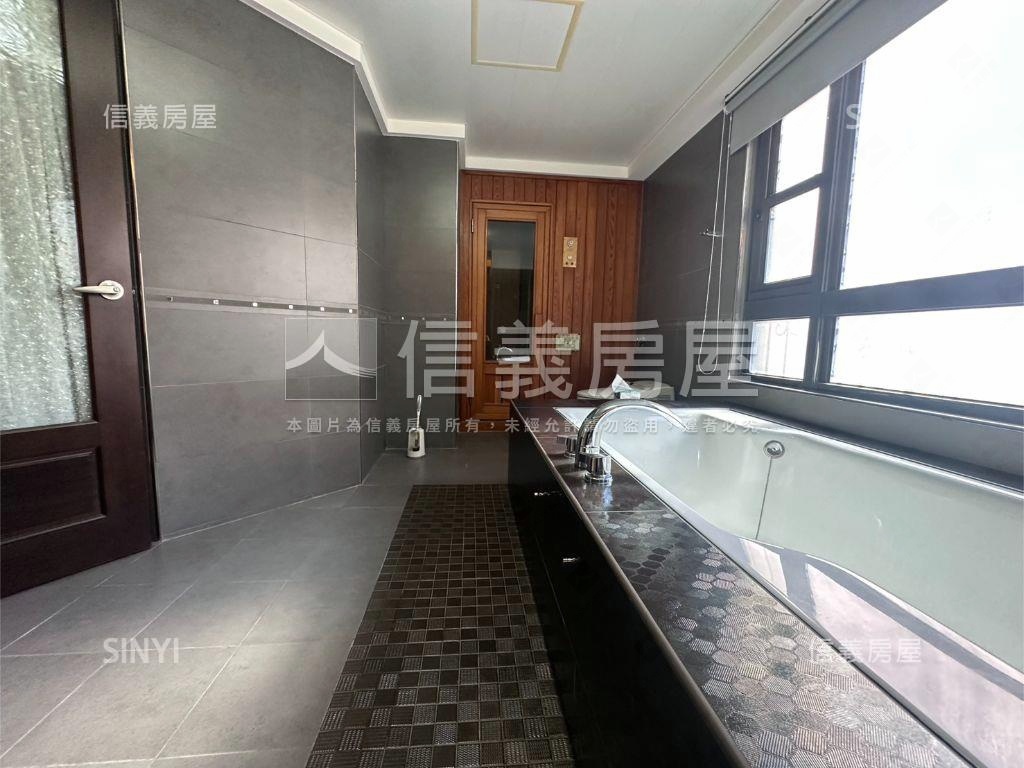 翡冷翠大器電梯透天房屋室內格局與周邊環境