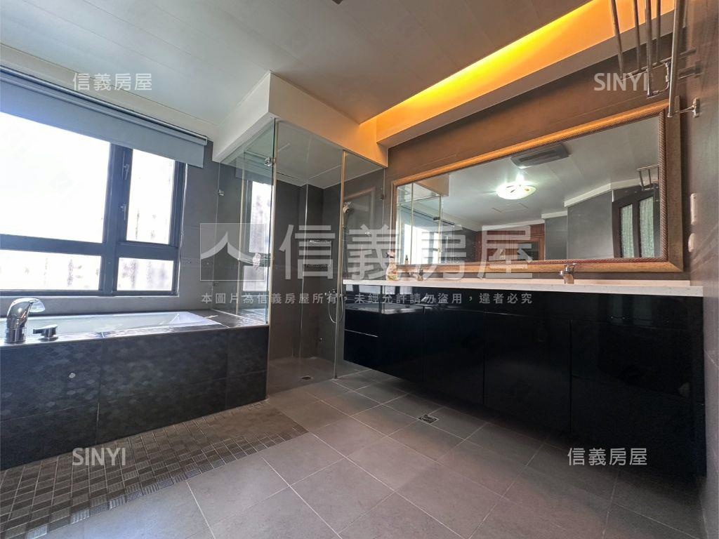 翡冷翠大器電梯透天房屋室內格局與周邊環境