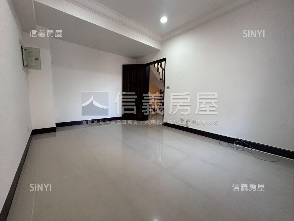 翡冷翠大器電梯透天房屋室內格局與周邊環境