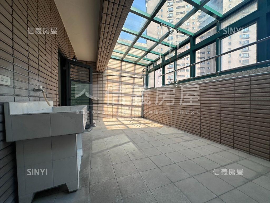 翡冷翠大器電梯透天房屋室內格局與周邊環境