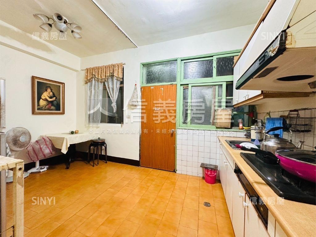 龜山優美公寓非頂樓兩房房屋室內格局與周邊環境