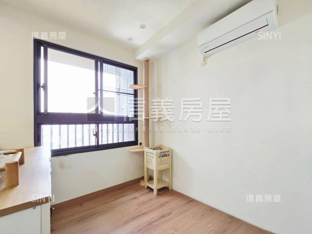 專任兩房附車位找我談就對房屋室內格局與周邊環境