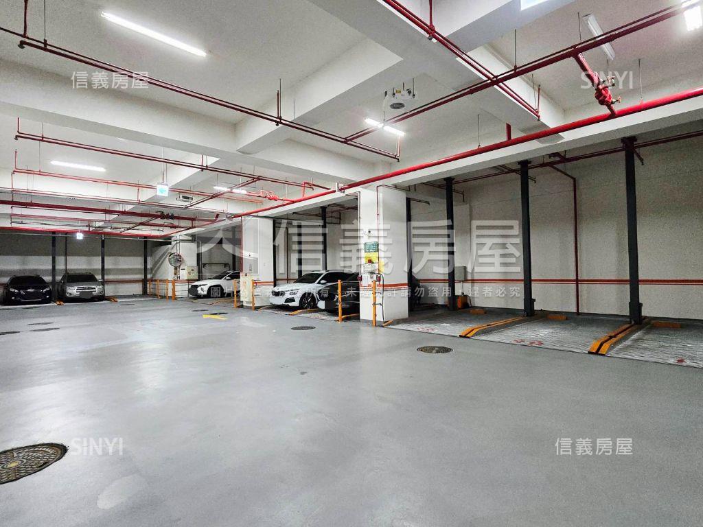 專任兩房附車位找我談就對房屋室內格局與周邊環境