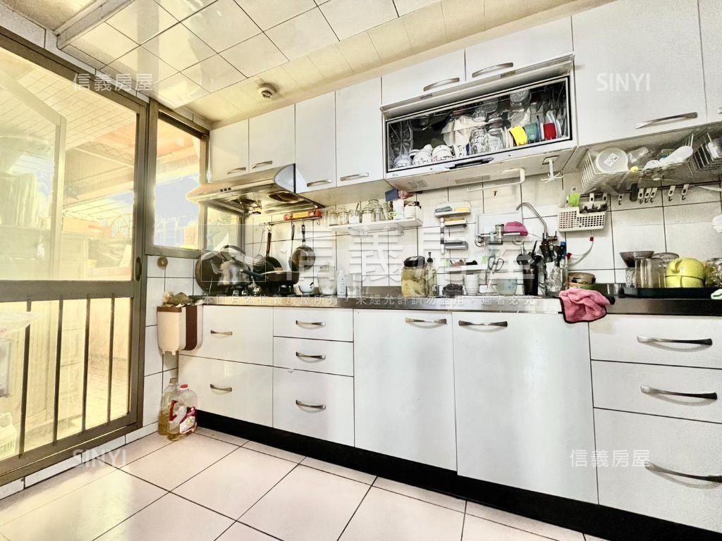 大道｜採光三房平車房屋室內格局與周邊環境