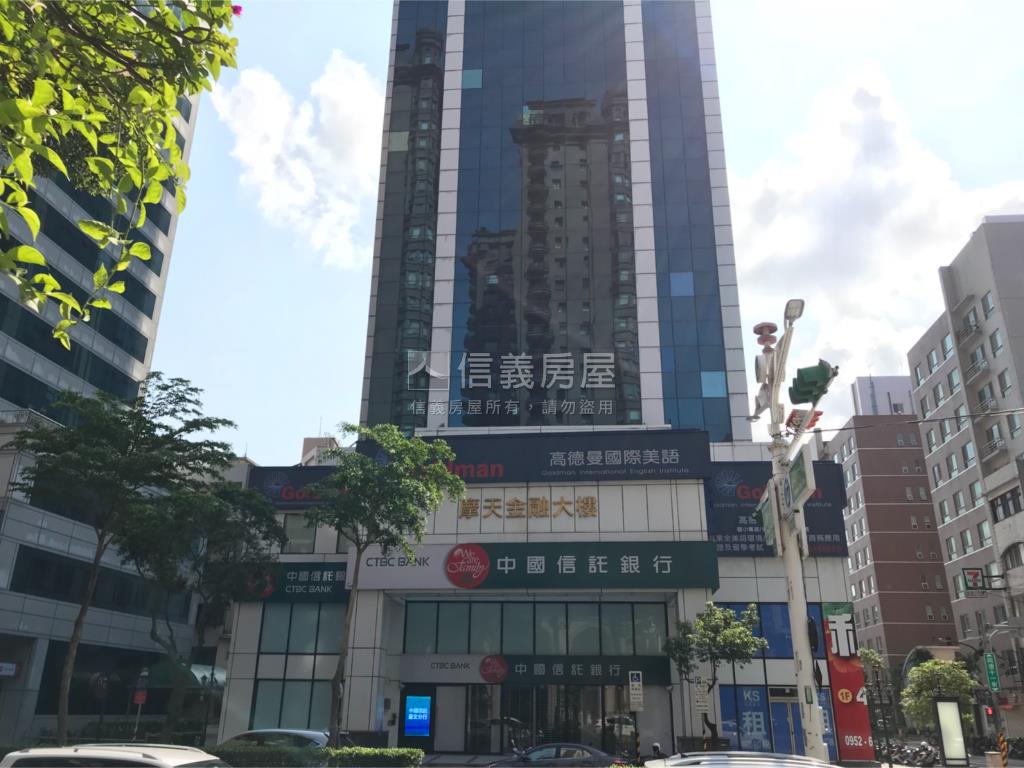 中正摩天金融商辦大樓房屋室內格局與周邊環境