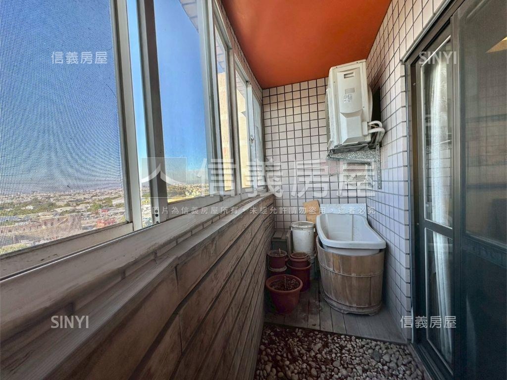 藝術廣場三房視野裝潢戶房屋室內格局與周邊環境