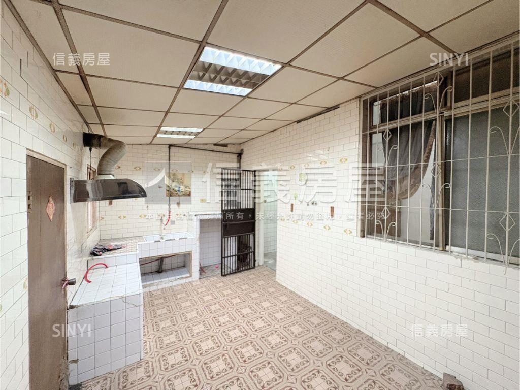 出價談！大面寬臨路透天房屋室內格局與周邊環境
