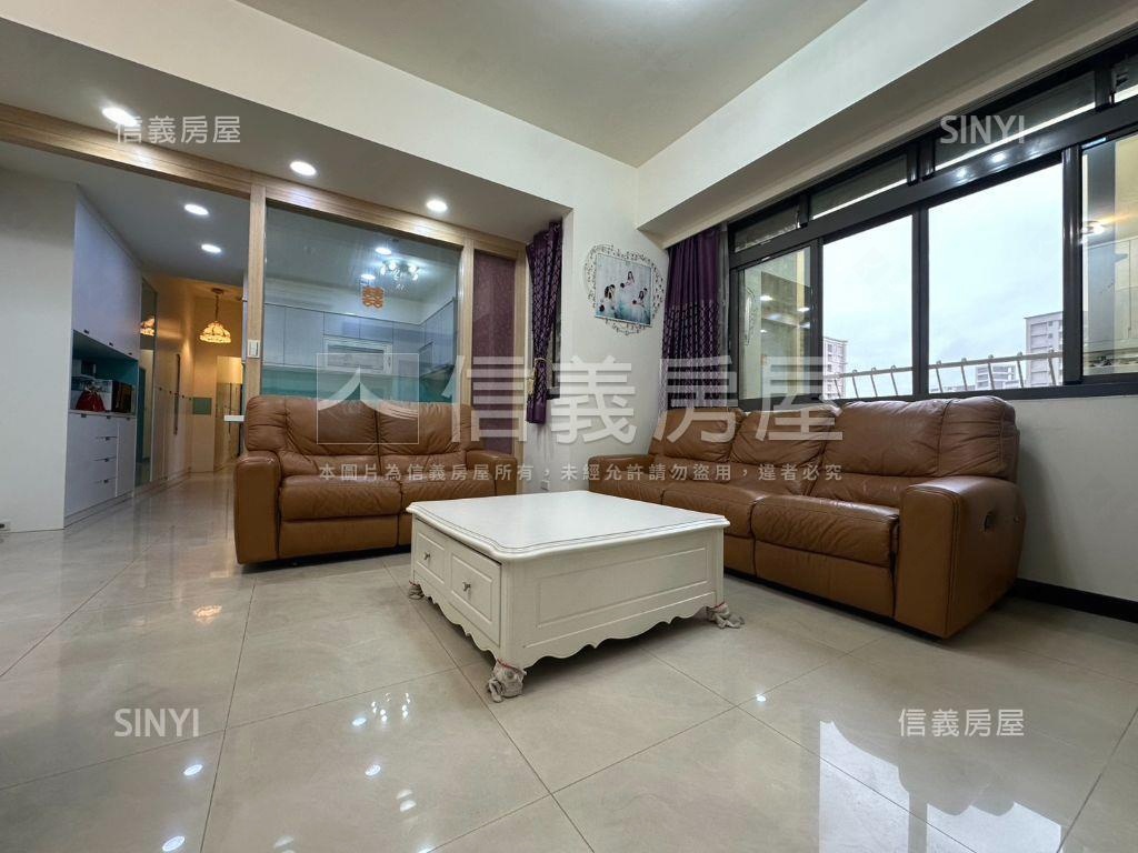 遠眺樹梢稀有華廈大戶房屋室內格局與周邊環境