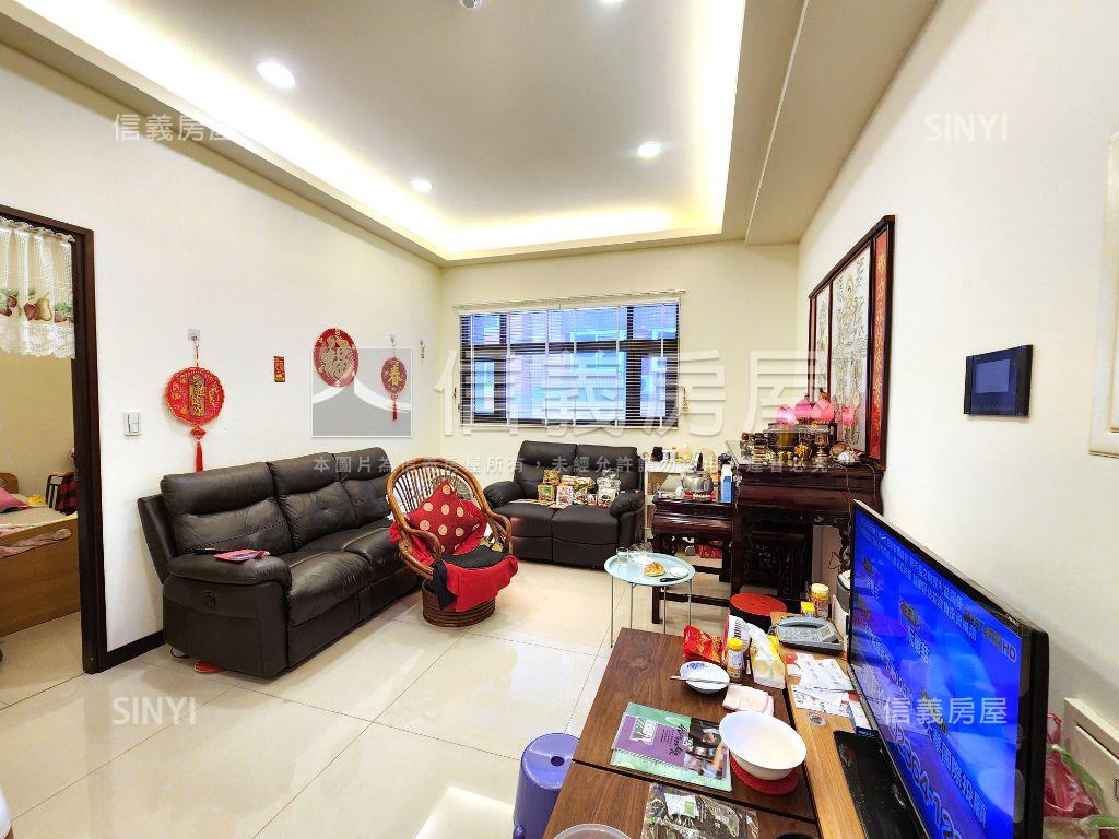 景安南華後棟三房車位房屋室內格局與周邊環境