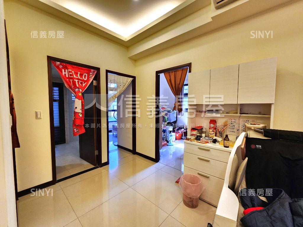 景安南華後棟三房車位房屋室內格局與周邊環境