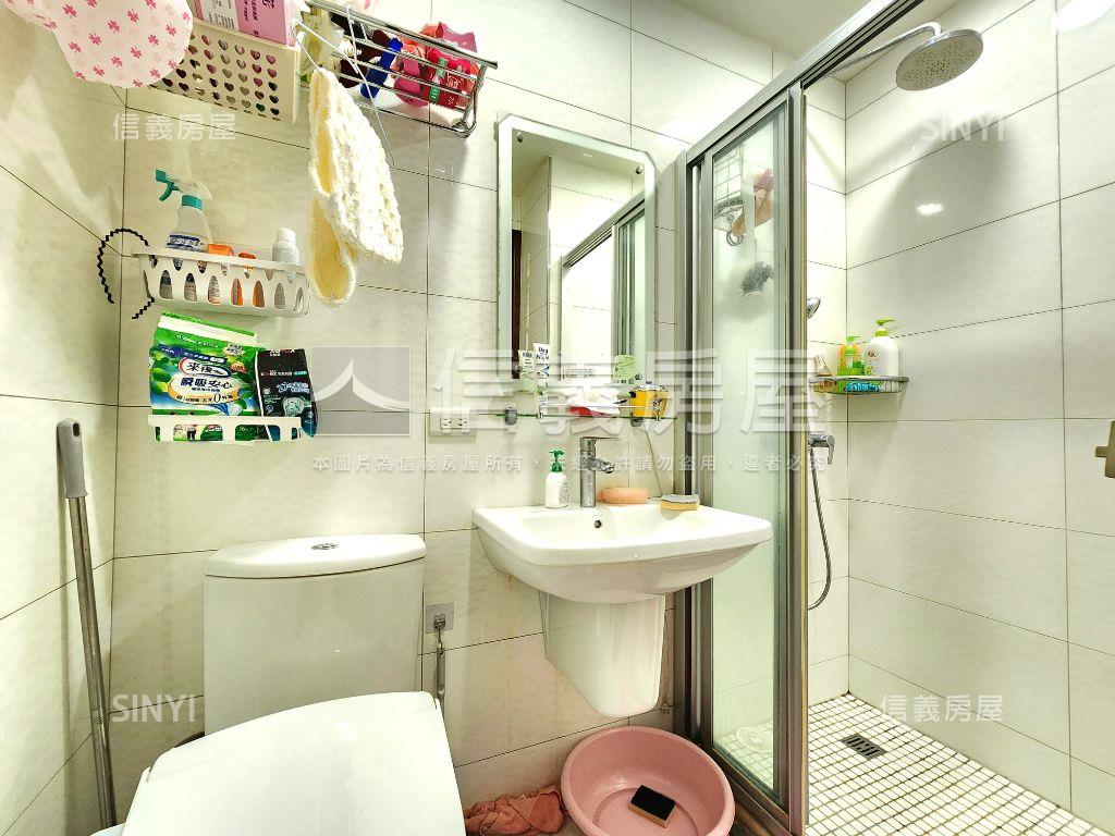 景安南華後棟三房車位房屋室內格局與周邊環境