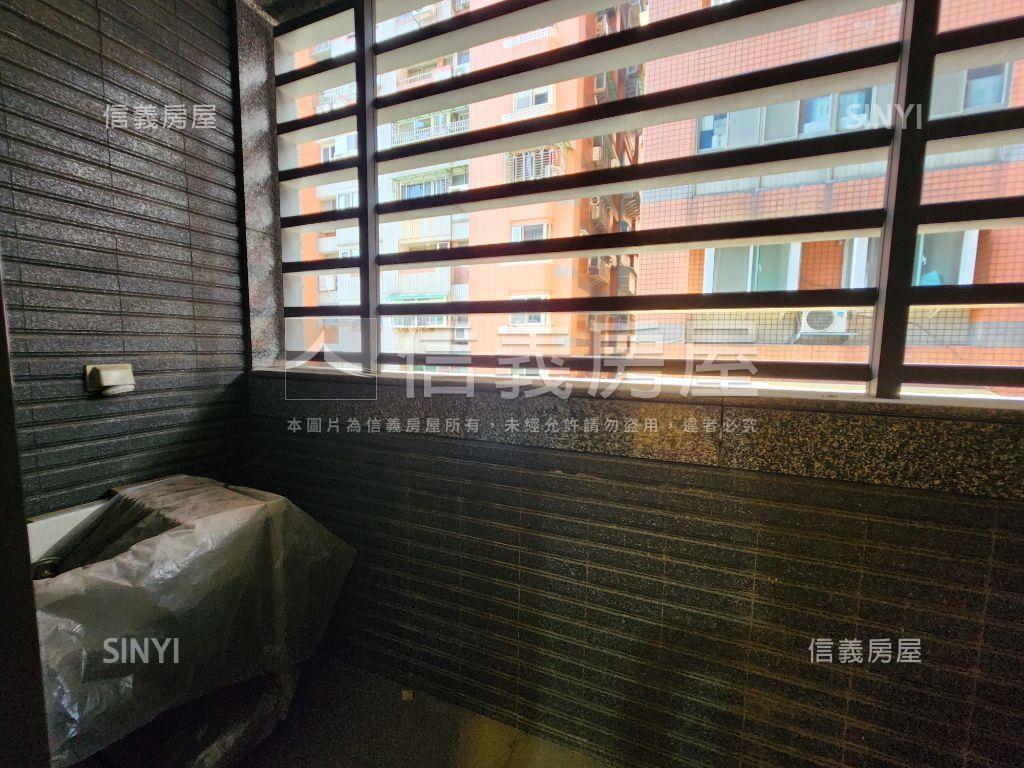 景安南華後棟三房車位房屋室內格局與周邊環境